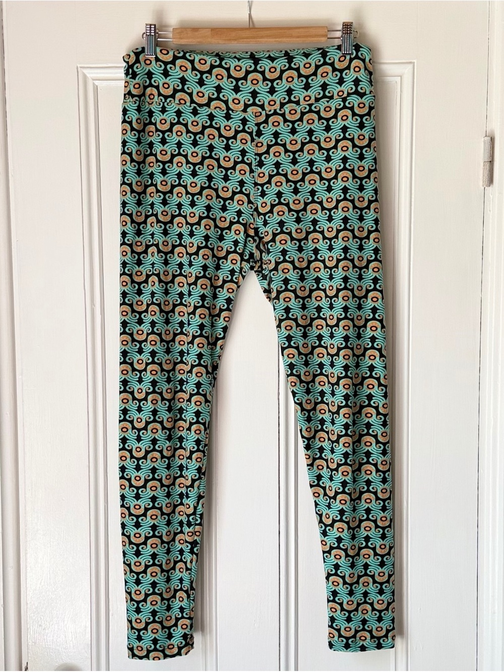 LuLaRoe Leggings Tall & Curvy Soft Green Black and Gold Design Geometric